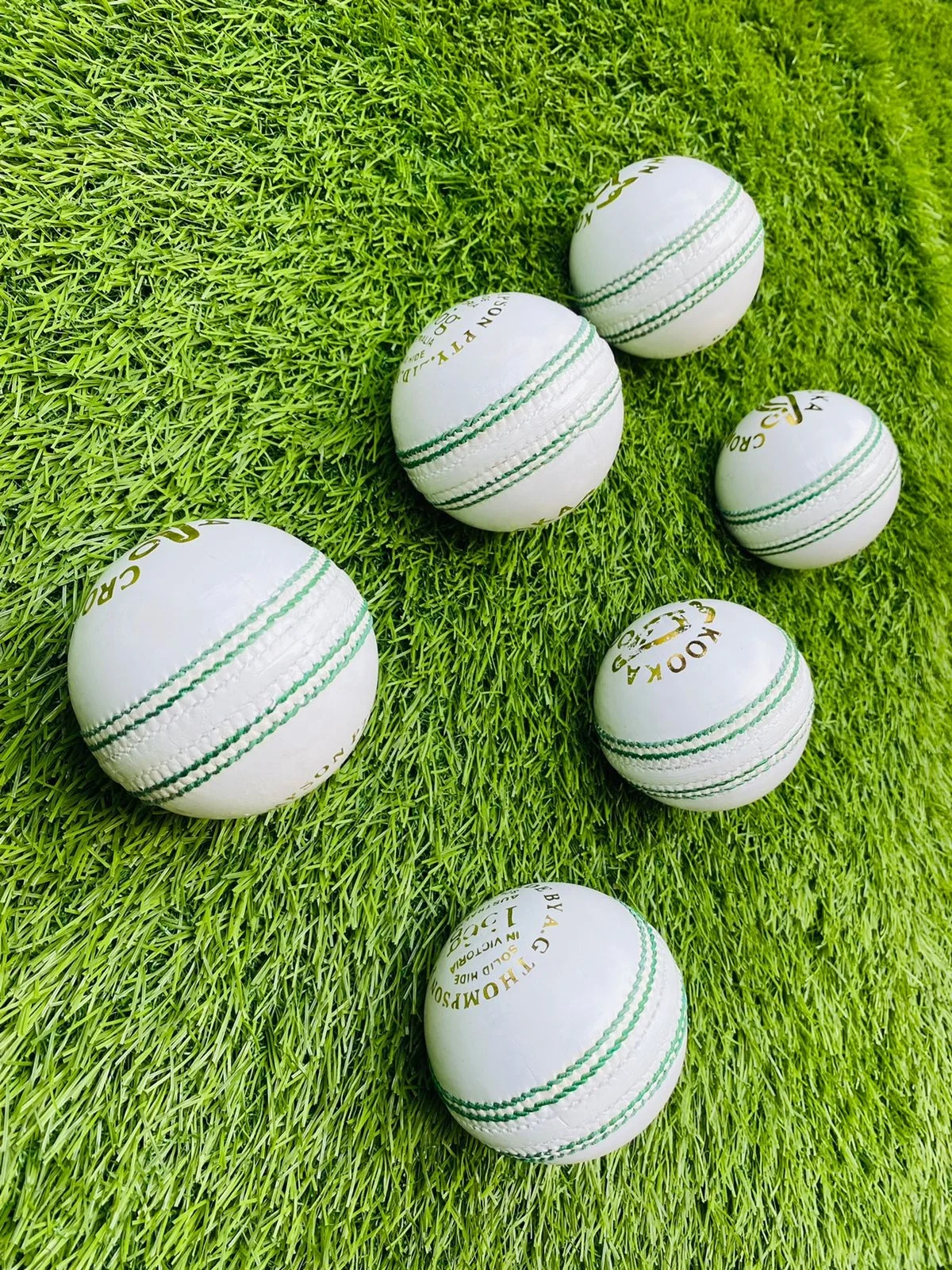 ENGLISH ALUM TANNED WHITE CRICKET BALLS MEN SIZE 156gm