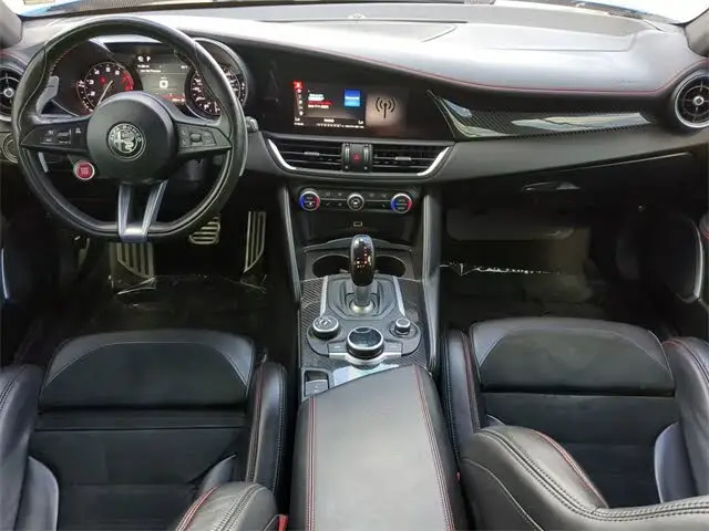 Бывший в употреблении автомобиль 2018 AL FA ROMEO GIULIA четырехлистная LHD