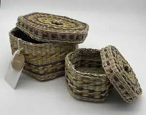 Seagrass Basket with Lid/ Patterned Handwoven Basket with Lid Seagrass Basket Storage 100% Natural material from Viet Nam