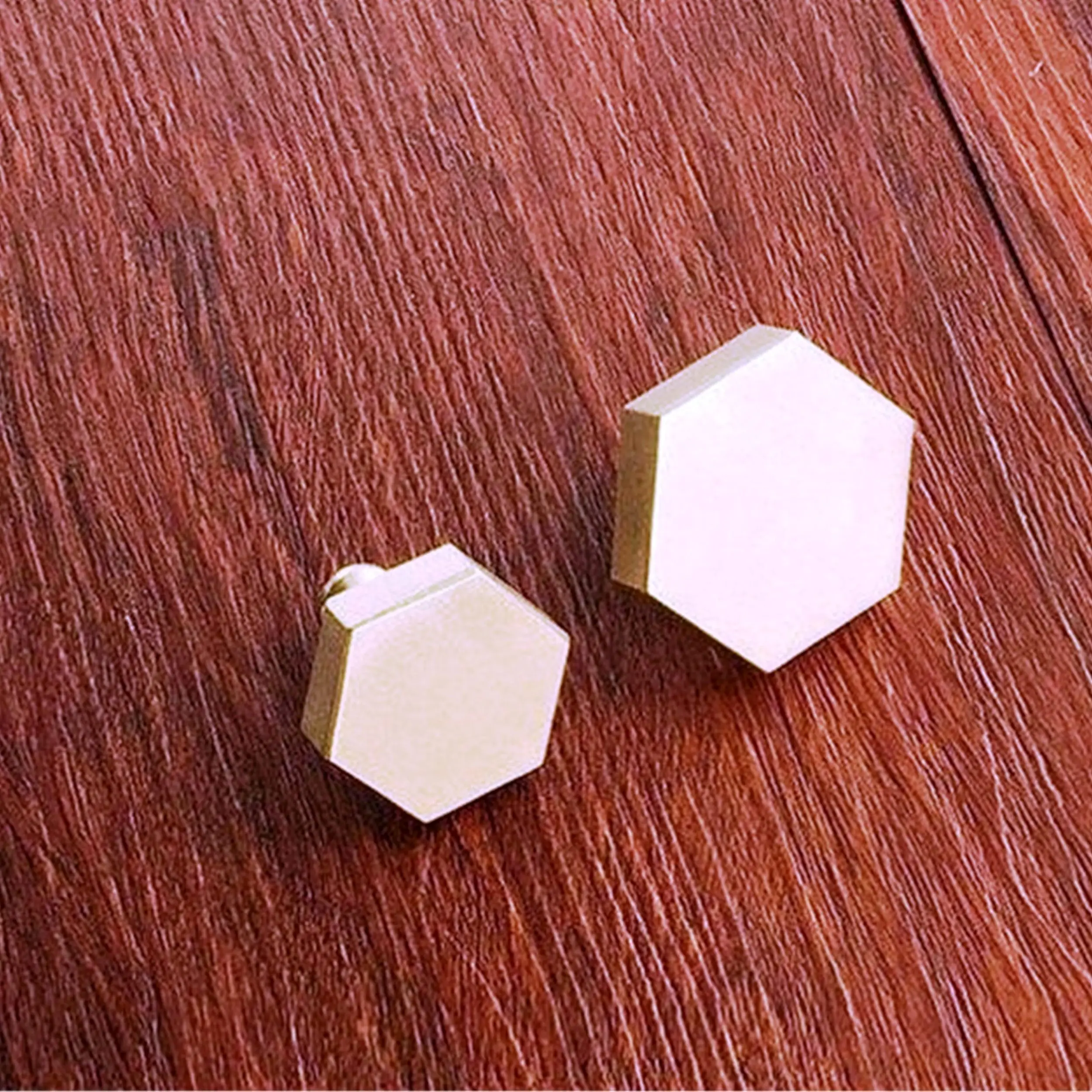 Buy Polished Brass Georgian Roped Edge Interior  Top Selling Luxury Wood Resin Metal Door Knob Handle Pack 4 Wooden Cupboard