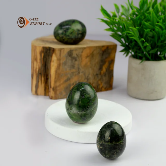 NEPHRITE STONE EGG SHAPE / HANDMADE / ARTISAN / CRAFT / STONE CRAFT / HANDICRAFT / TEMPLE / HAPPINESS / PURITY / SERENI