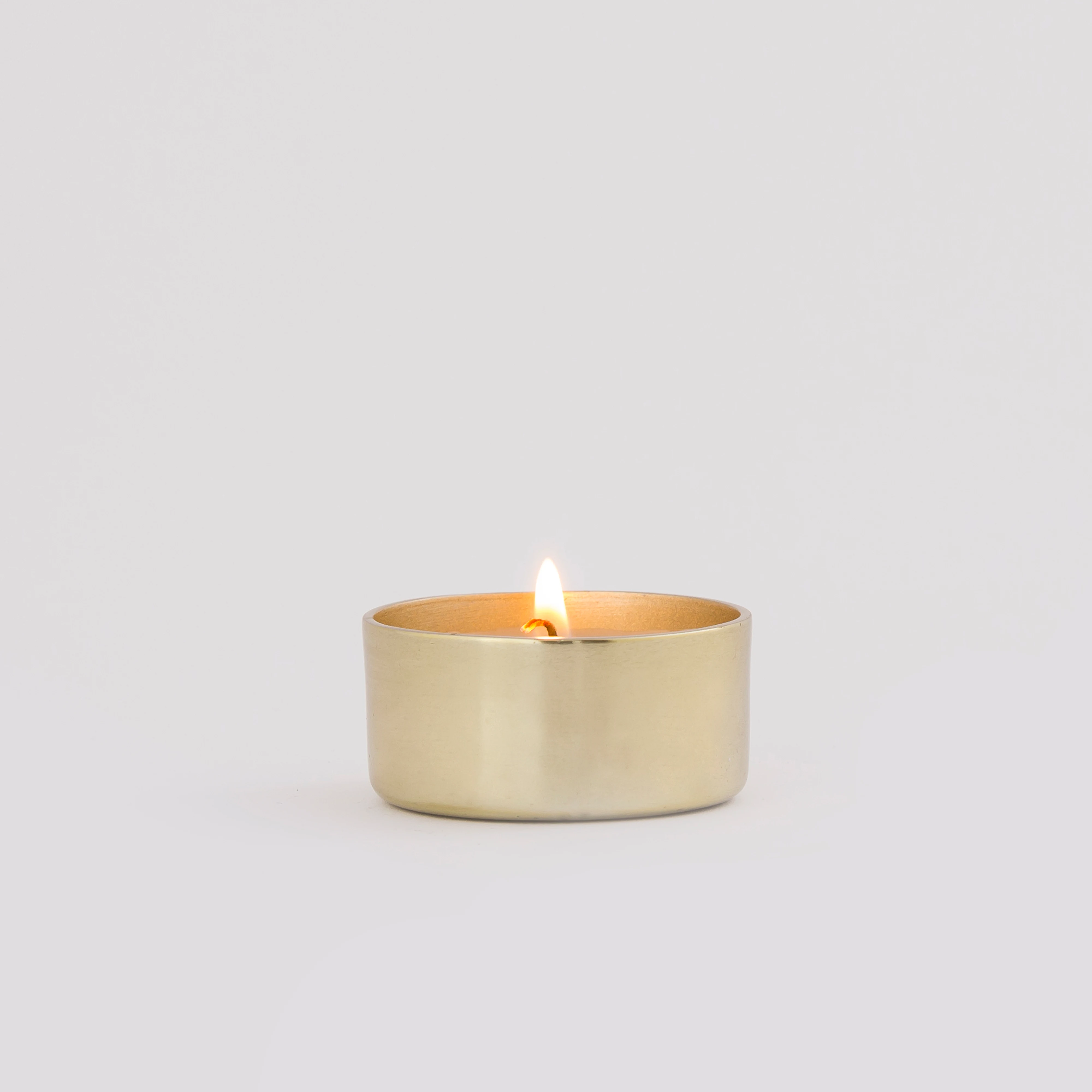 High Quality Hot Selling Glass Metal Wax Filled Candle Jars and Holders for Home and Decoration