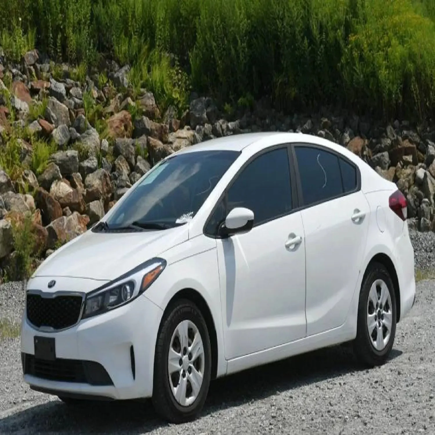 Подержанный 2018 Kia Forte LX седан