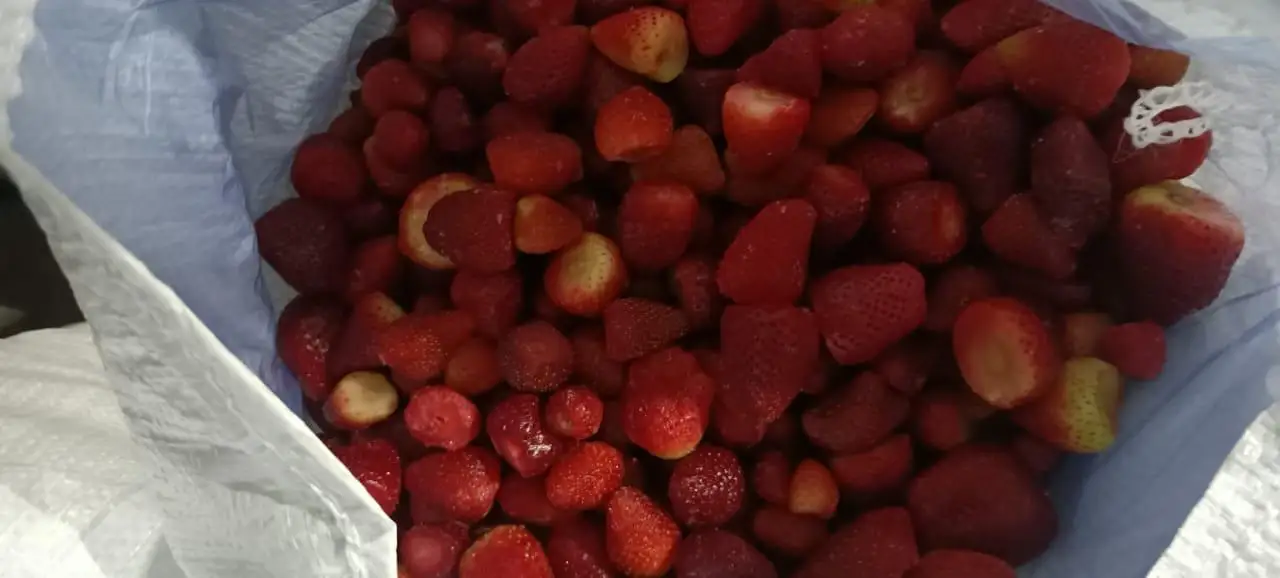 2022 The Newest Product Iqf Strawberry Grade B Frozen Whole Strawberry Fresh And Wonderful Delicious Food For Sale From Egypt