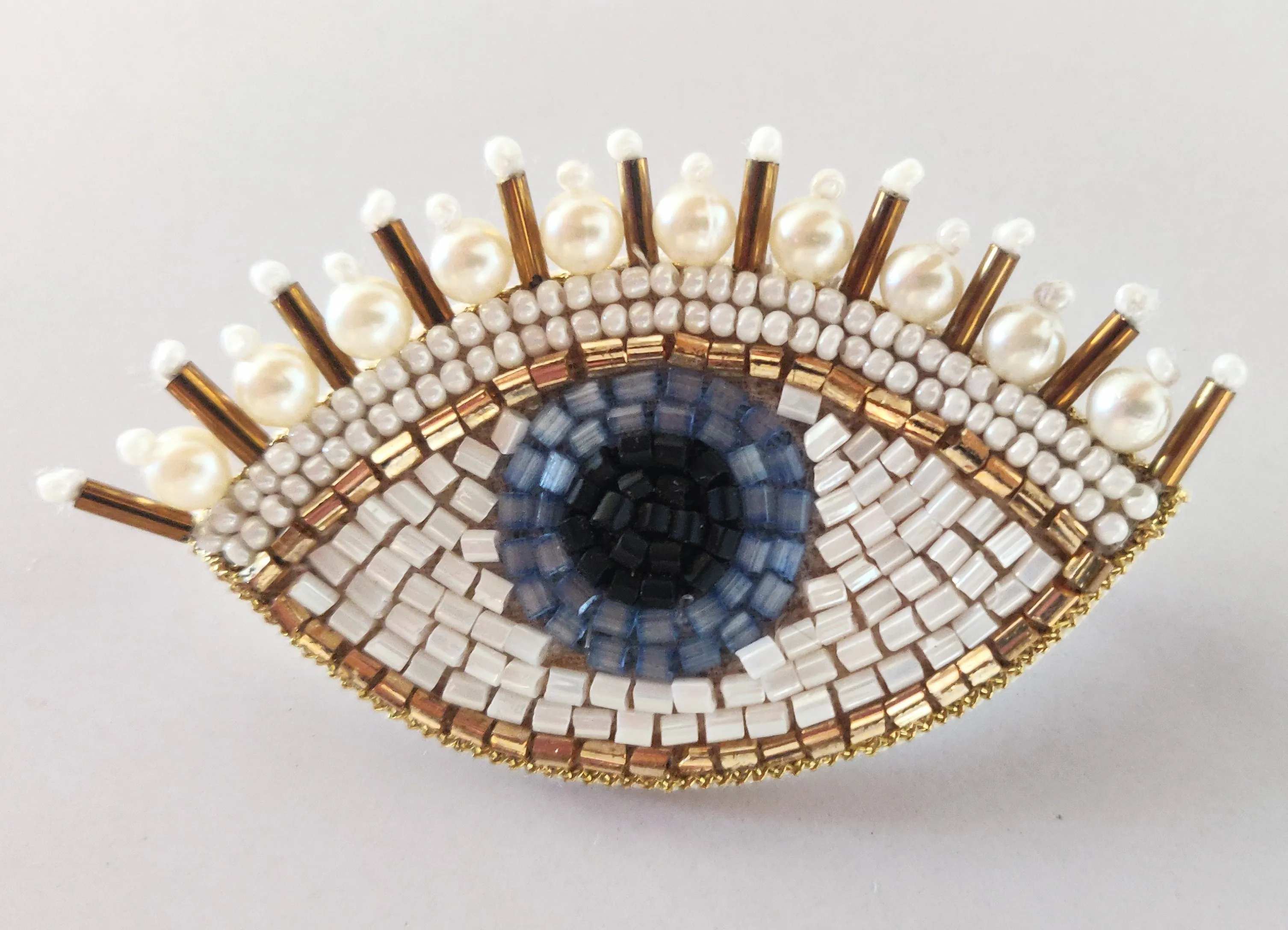 eye pearl brooch (3).jpg