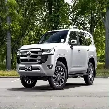Почти новая Подержанные игрушки. ota LandCru.iser серии 300