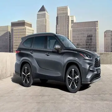 Front-engine  front-wheel-drive & Front-engine  four-wheel-drive Used Toyota Highlander SUVs for sale