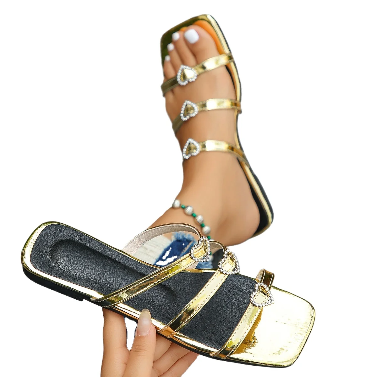 Heart Shape Rhinestone Diamond Decorate Glitter Thin Strap Open Toe Flat Leather Sole Slipper Sandals for Women Casual Slides