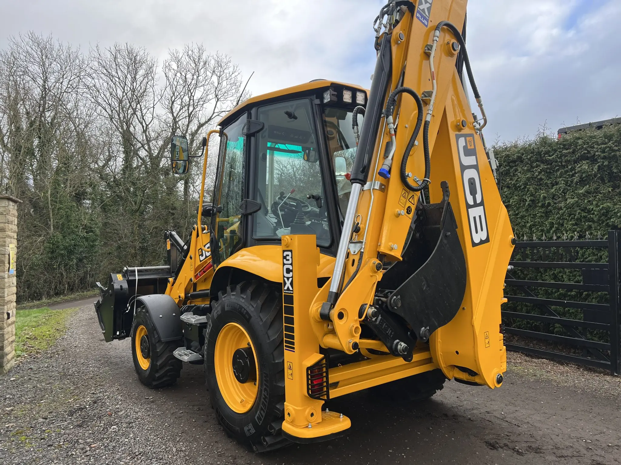 Новый 2023 JCB 3CX Sitemaster PLUS экскаватор-погрузчик