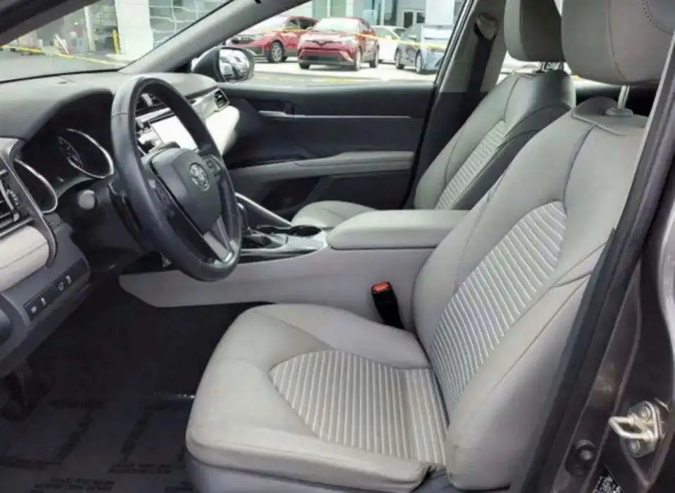 Недорогой седан 2020 Toyota Camry