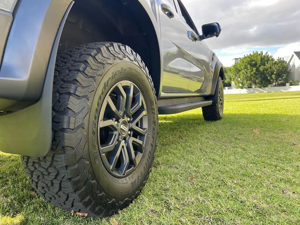 USED 2023 Ford Ranger Raptor 3.0 Eco Boost V6 Twin Turbo  available Right hand drive. Left Hand Drive