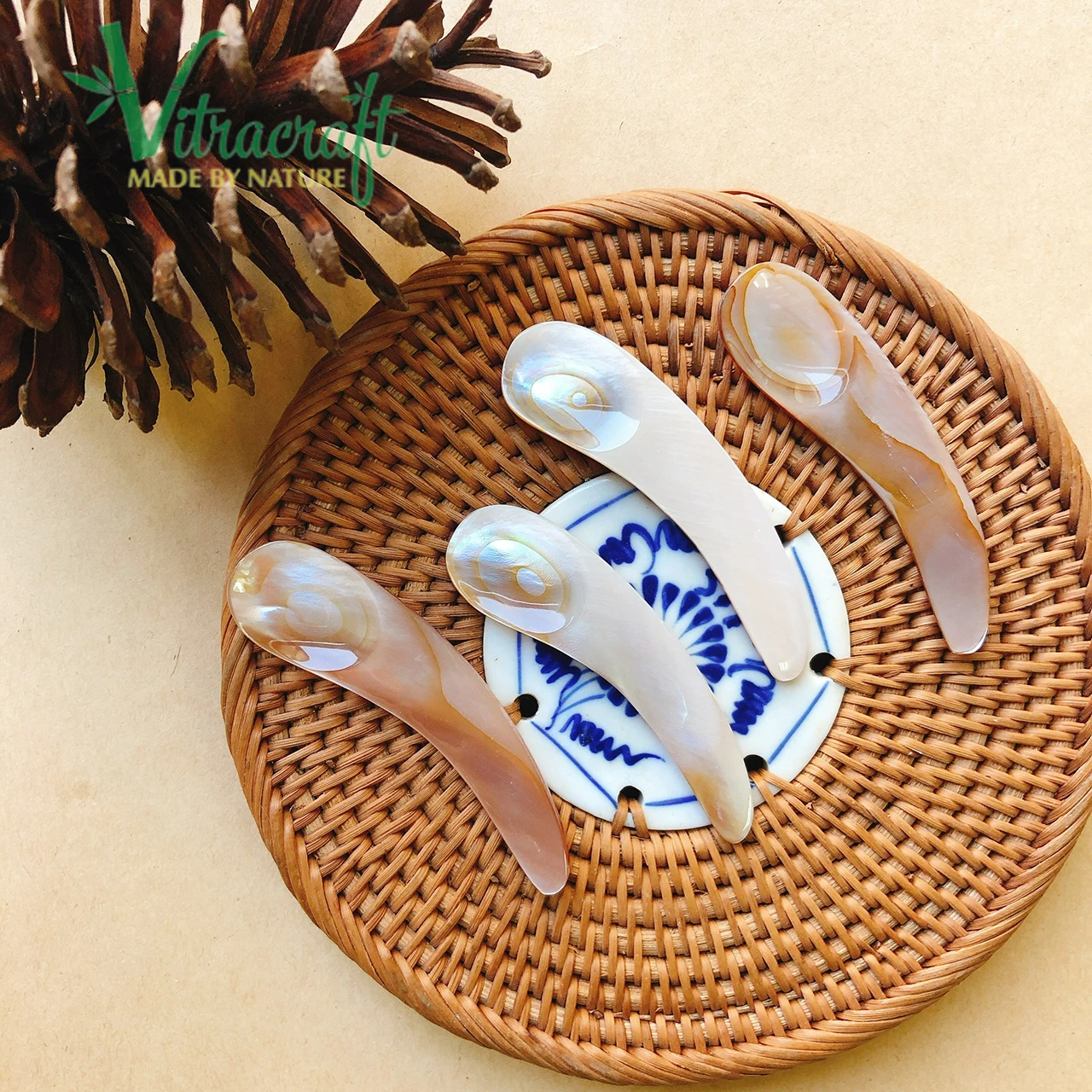 Pink mother of pearl spoon. Cosmetic Spoons, Sugar Scrub, Body Butter.mother of pearl mini spoon. Vietnamese mother of pearl.