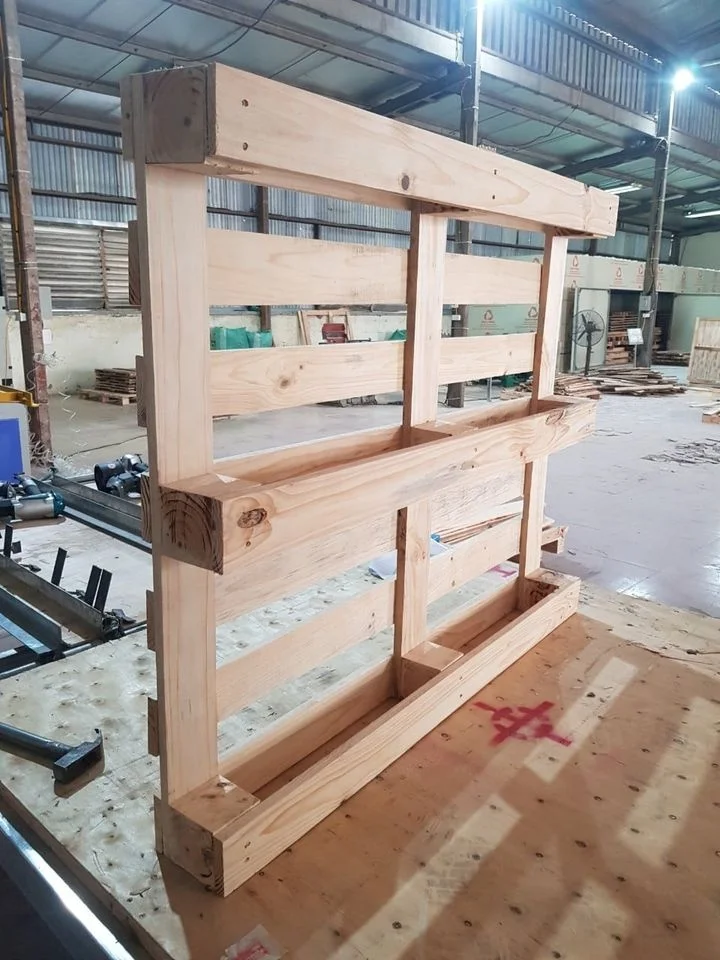 Wood Pallet Standard For Packing From Vietnam / Pine Rubber Pallets For Logistics Transport