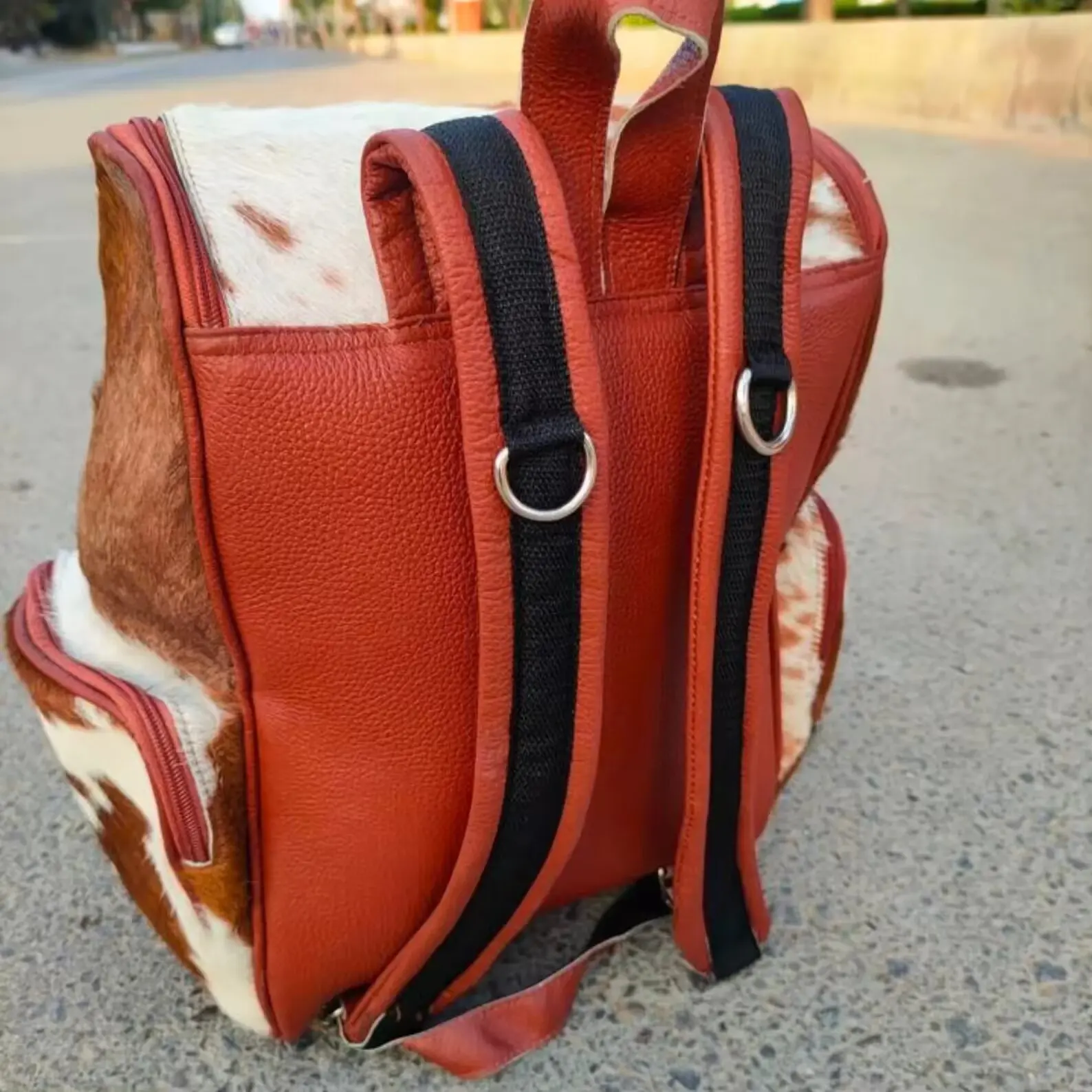 High Quality Durable Hand Made Lightweight Spacious Cowhide Leather Backpack Bag In Western Design for Export Selling