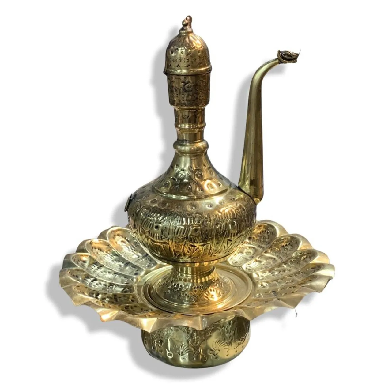 High Quality Mirror Finished Brass Pot Aftaba Coffee Tea Kettle Engraved Design Available Wholesale Price.