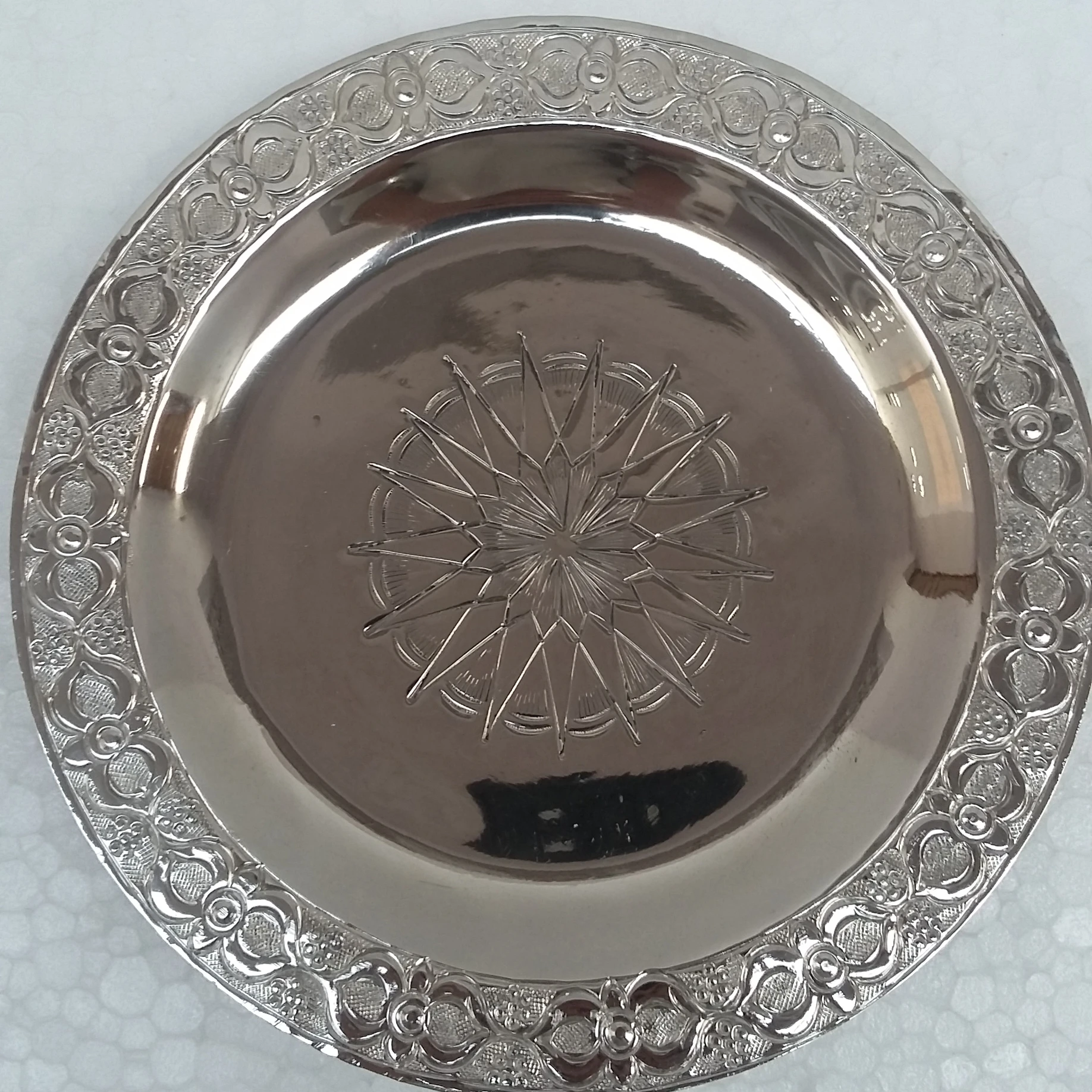 Aluminium Nickel Plated Moroccan Round Tray