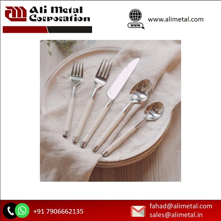 Indian Design Cutlery Shiny Finishing Design Tableware Metal Cutlery Set Indoor Dinnerware Metal Cutlery
