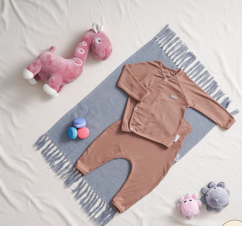 Wholesale Price 0-6 Months 95% cotton 5% elastane Unisex Newborn Set with a long-sleeve cross front top & elastic waist pants