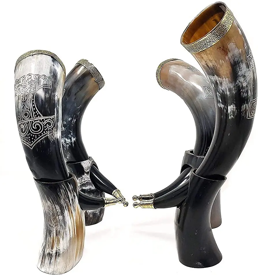 Antique buffalo viking drinking horn custom size with horn stand best quality horn kitchenware home and hotel Baar Home use