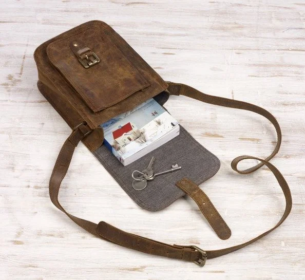 Vintage Stylish Buffalo Leather Shoulder Crossbody Sling Bag Men Women Small Buckle Closer Customized Bags for Daily use