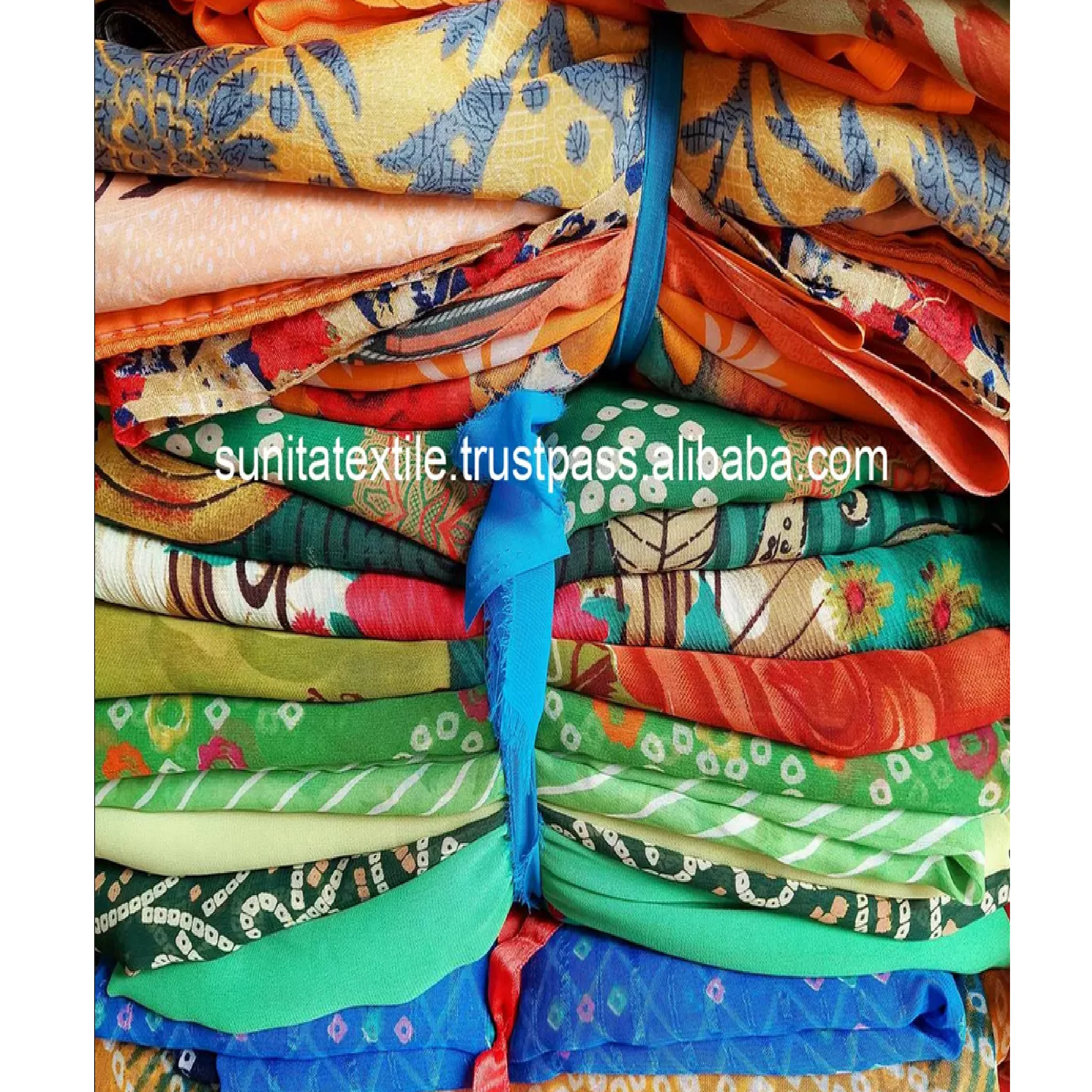 Indian Vintage Traditional 5 Yard Crepe Silk Pajamas Nightwear Sleepwear Long Dress Craft Recycled Used Crepe Silk Sari Material