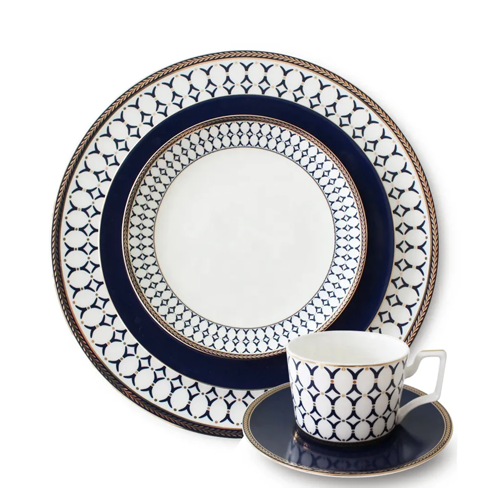 European Style Luxury Wedding Restaurant Party Decorative Tableware Bone China Ceramic Fine Dining Plate & Dishes Dinnerware Set