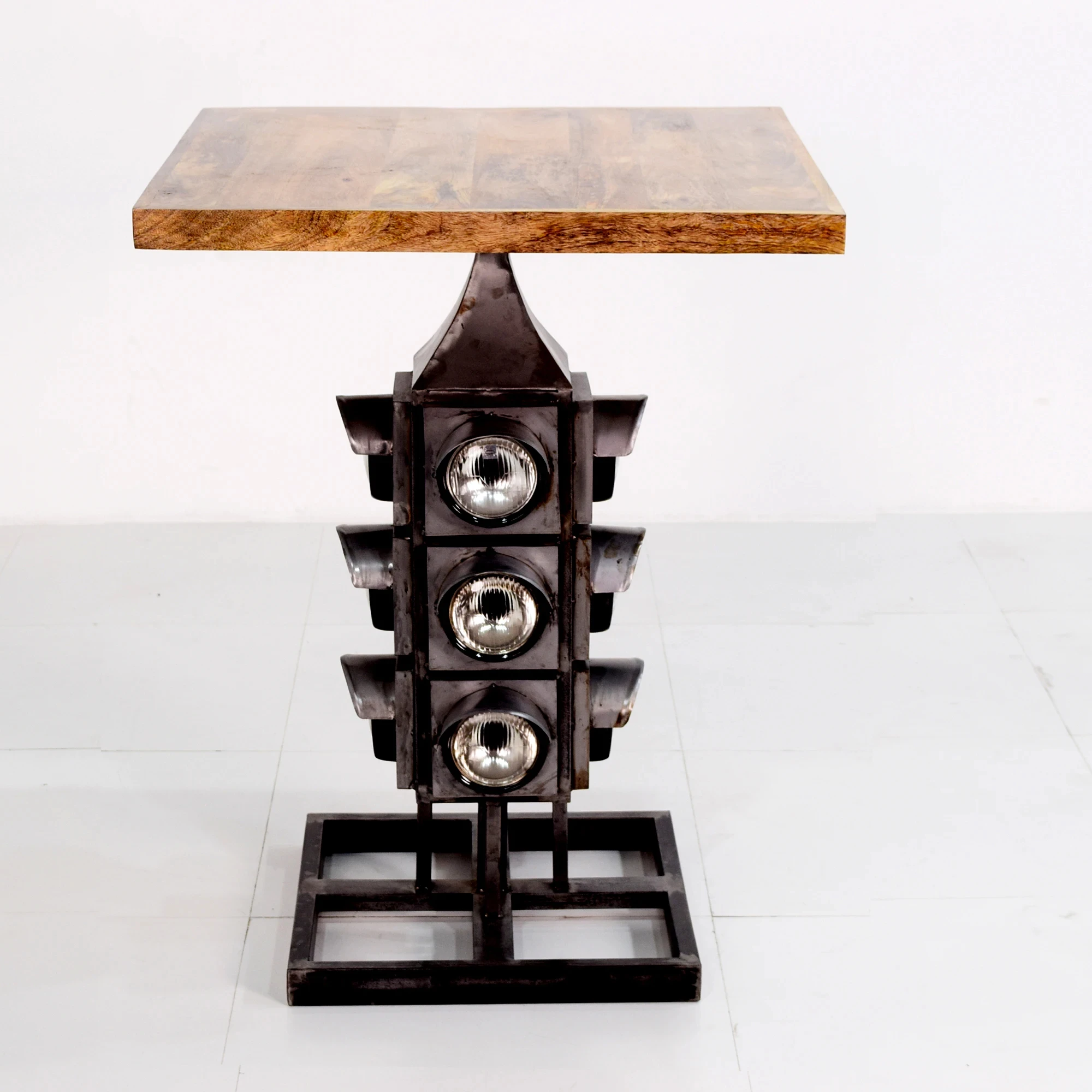 Automobile Design Style Strong Metal Base and Mango Wooden Top Center Table Bar Table for Hotel Home Bar Restaurant
