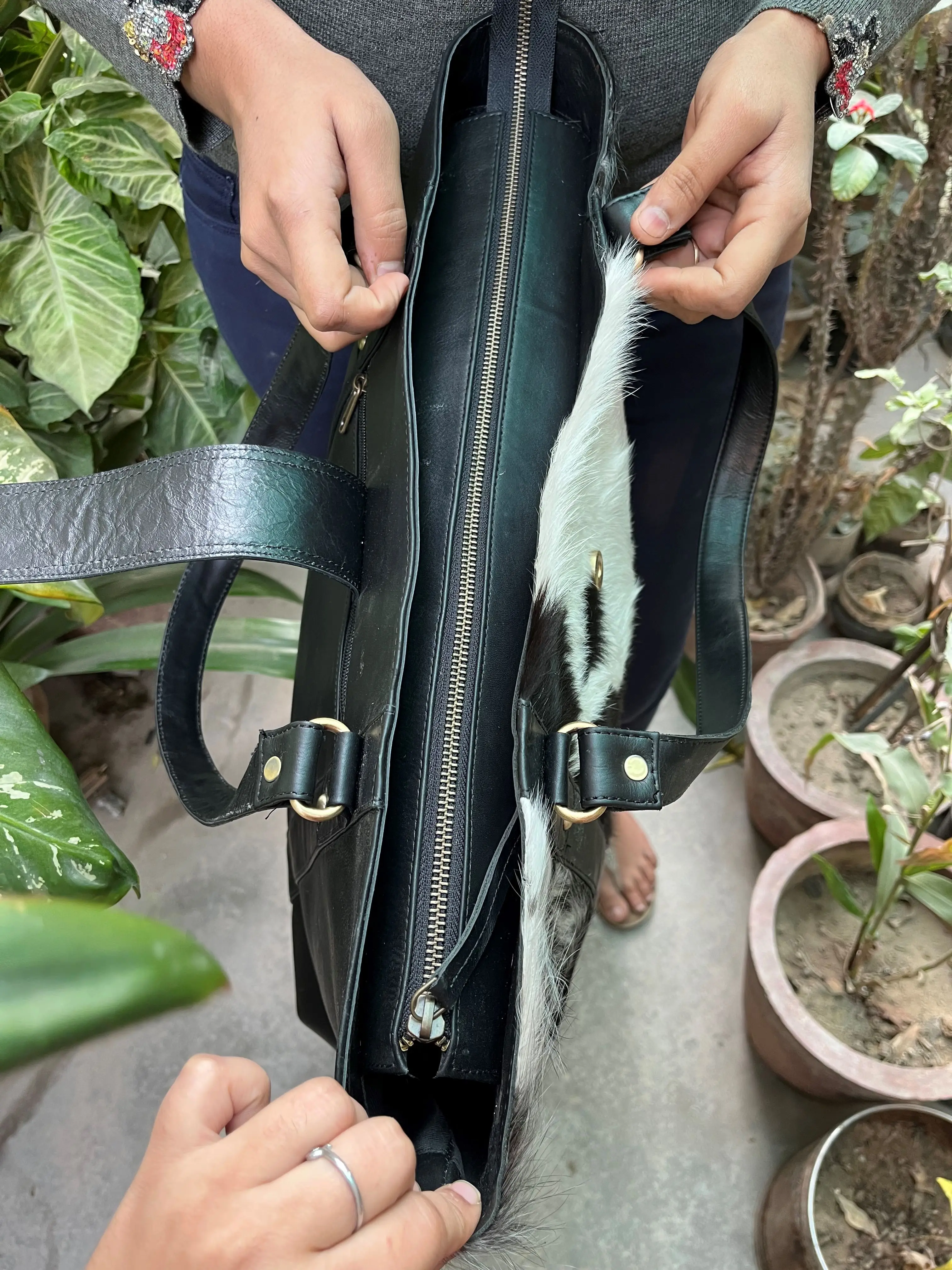 Best Brand 2024 Real Cowhide Leather Tote And Travel bag Black Leather Tote Bag School Laptop Leather Handbag for Women & Girls