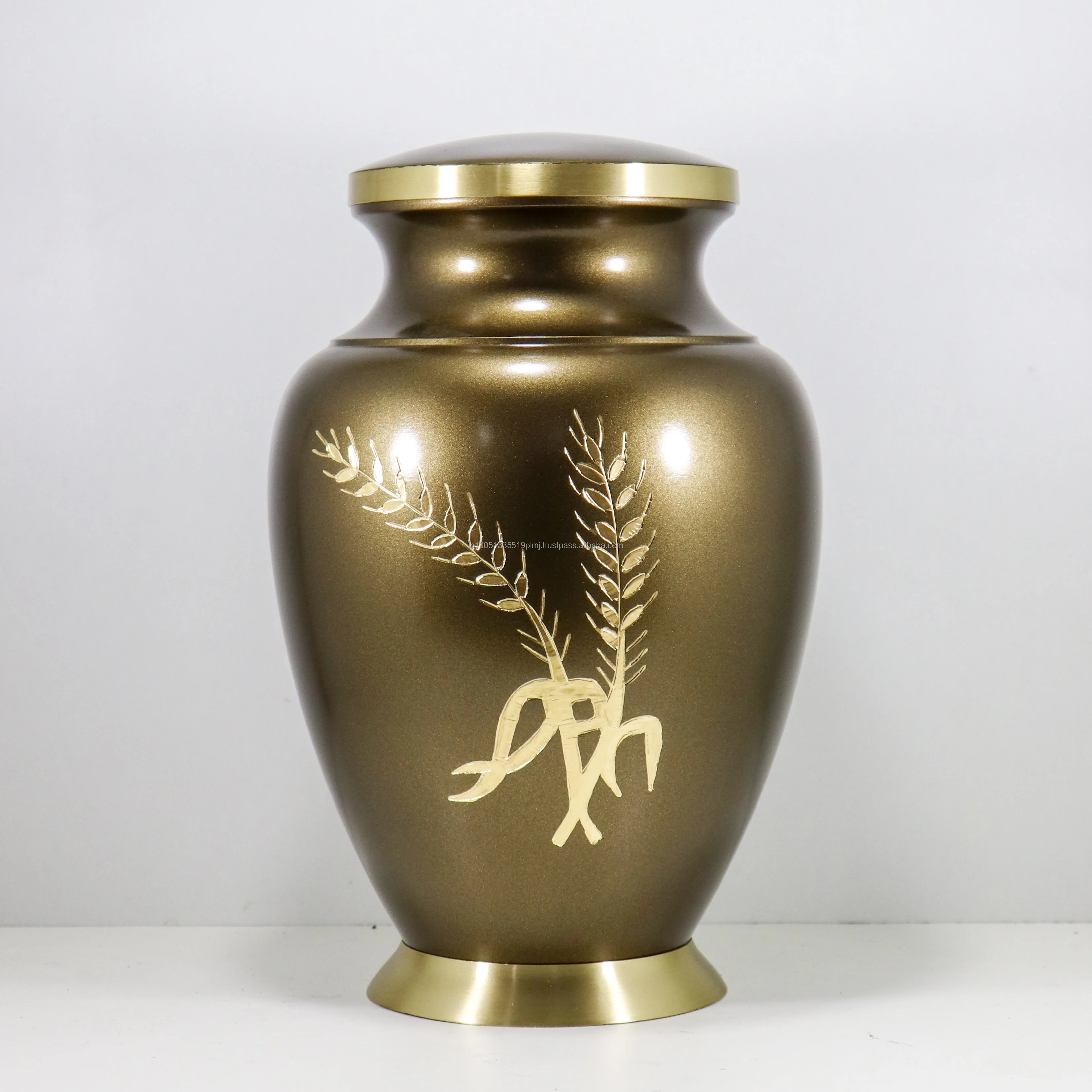 Wholesale Aluminum Cremation Urns for Human Ashes & Keepsakes Memorial Urns Aria Tree Engraved With Gold & Green Finished Urns