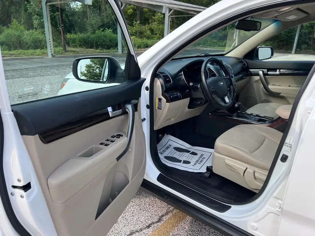 2015 Kiia Sorrento-EX AWD 3.3L V-6 (GDI) Подержанные Automobilez для продажи