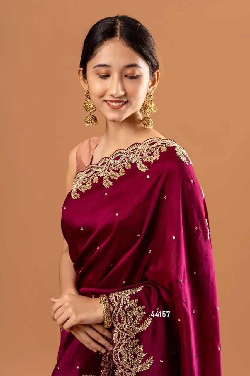 New Design Party Wear Wedding Saree For Girls And Women Heavy Border Fancy Sarees India Bulk Order 2023