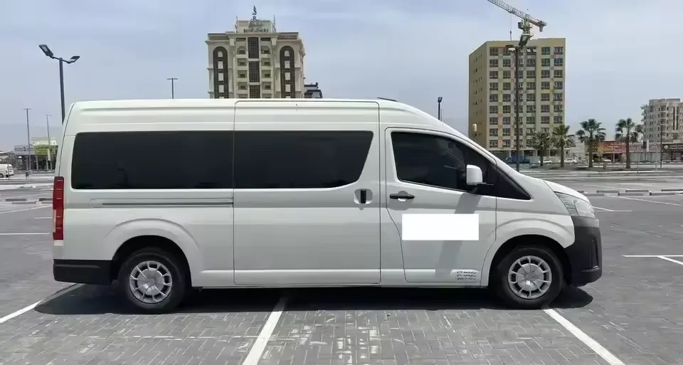 Подержанные 2022 TOYO-TA LAND HI ACE VAN грузовики для продажи