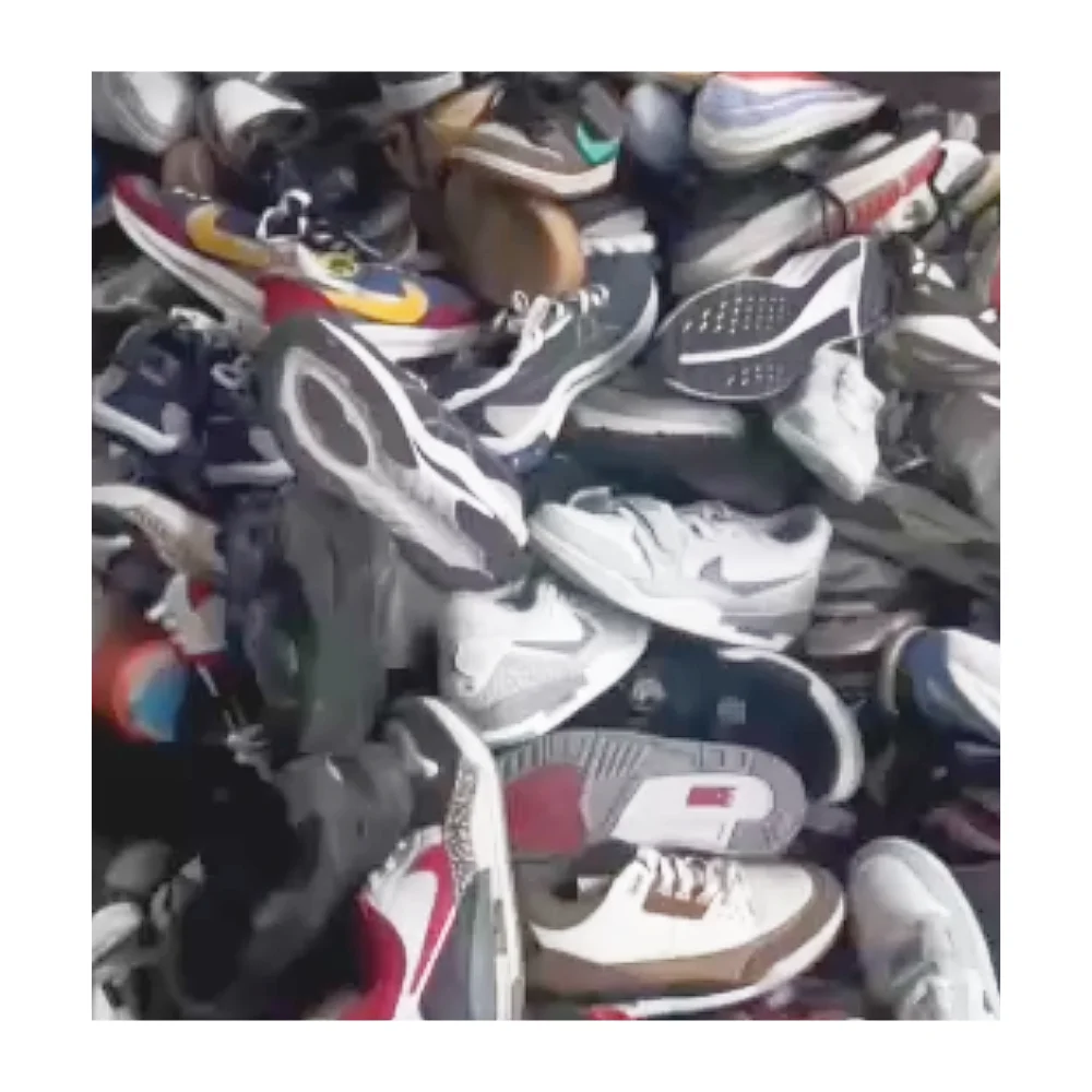 Pre-Owned Running Sneakers for Men