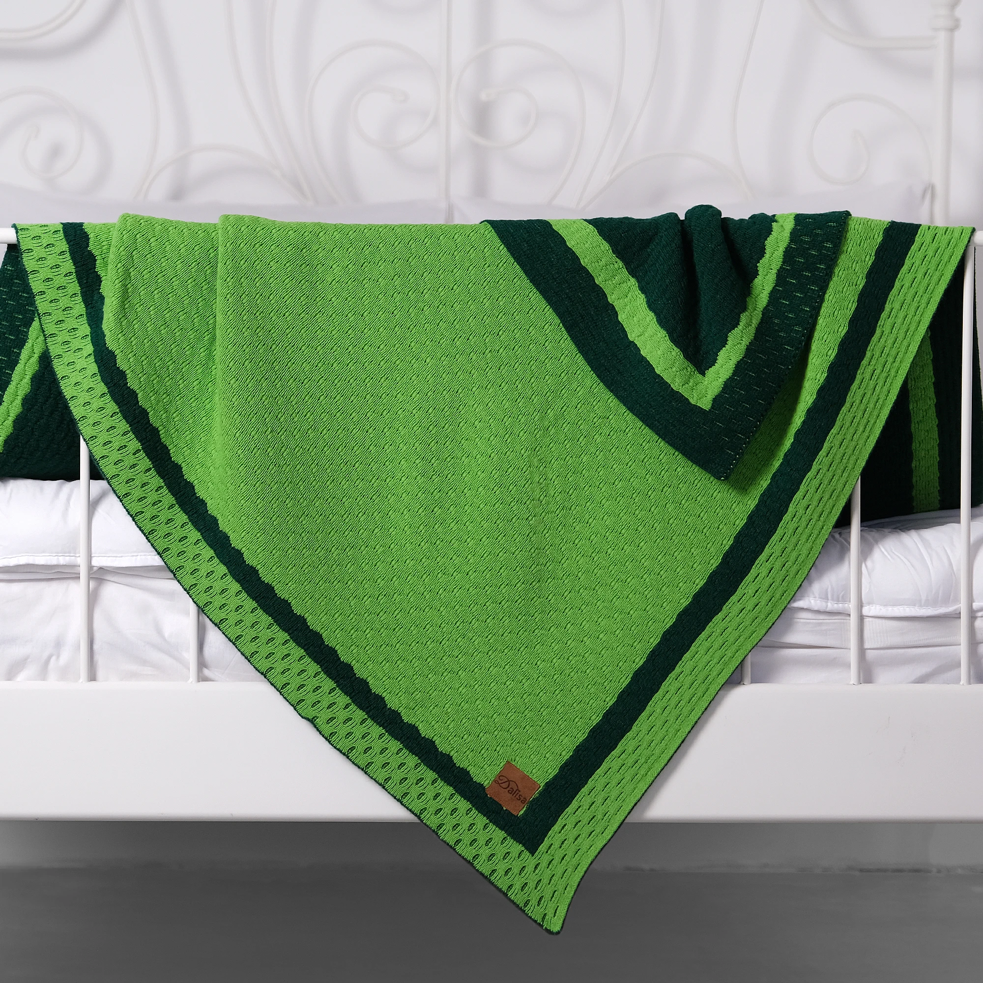 Acrylic SHELL Blanket 80*100 Cm High Quality Knitted Breathe Newborn Baby and Child Swaddle Blanket Top Fashion Kid Luxury Bed