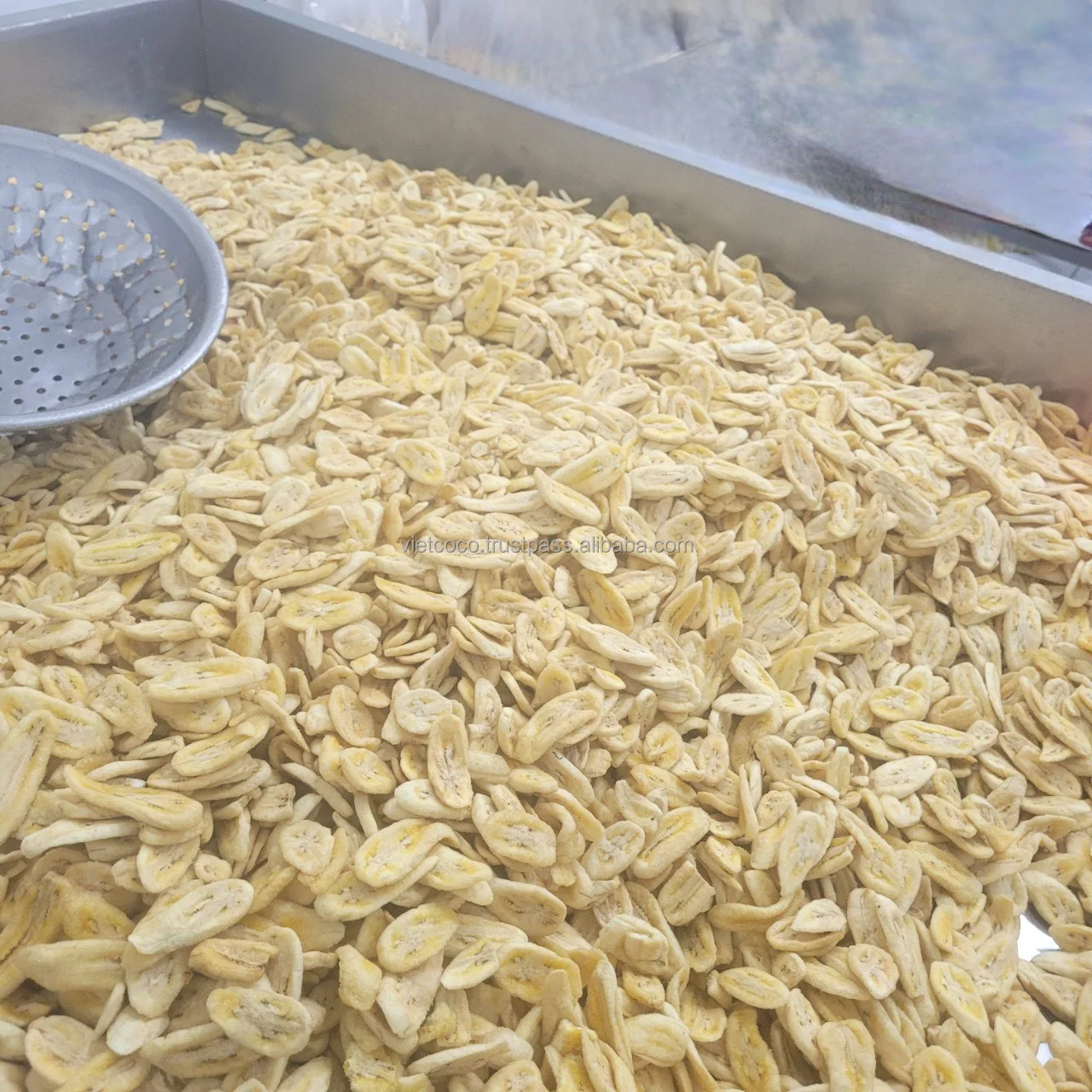 Sliced Dried Banana Chips Dried Fruits From Vietnam Retail Bulk Air Packing