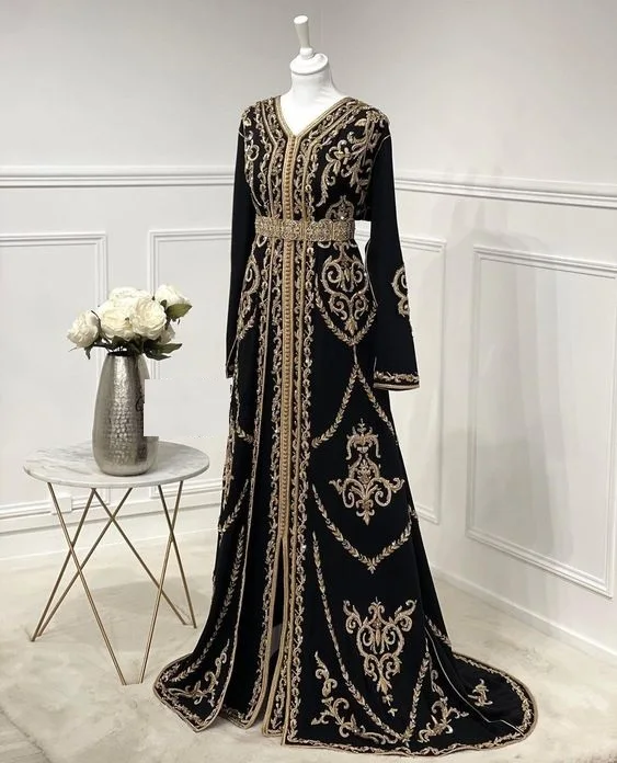 BEAUTIFUL EVENING PARTY-WEAR BLACK CAFTAN DRESS ON BEAUTIFUL Embellished WITH CRYSTAL GLASS BEADS,STONE,DABKA WORK@ 2023