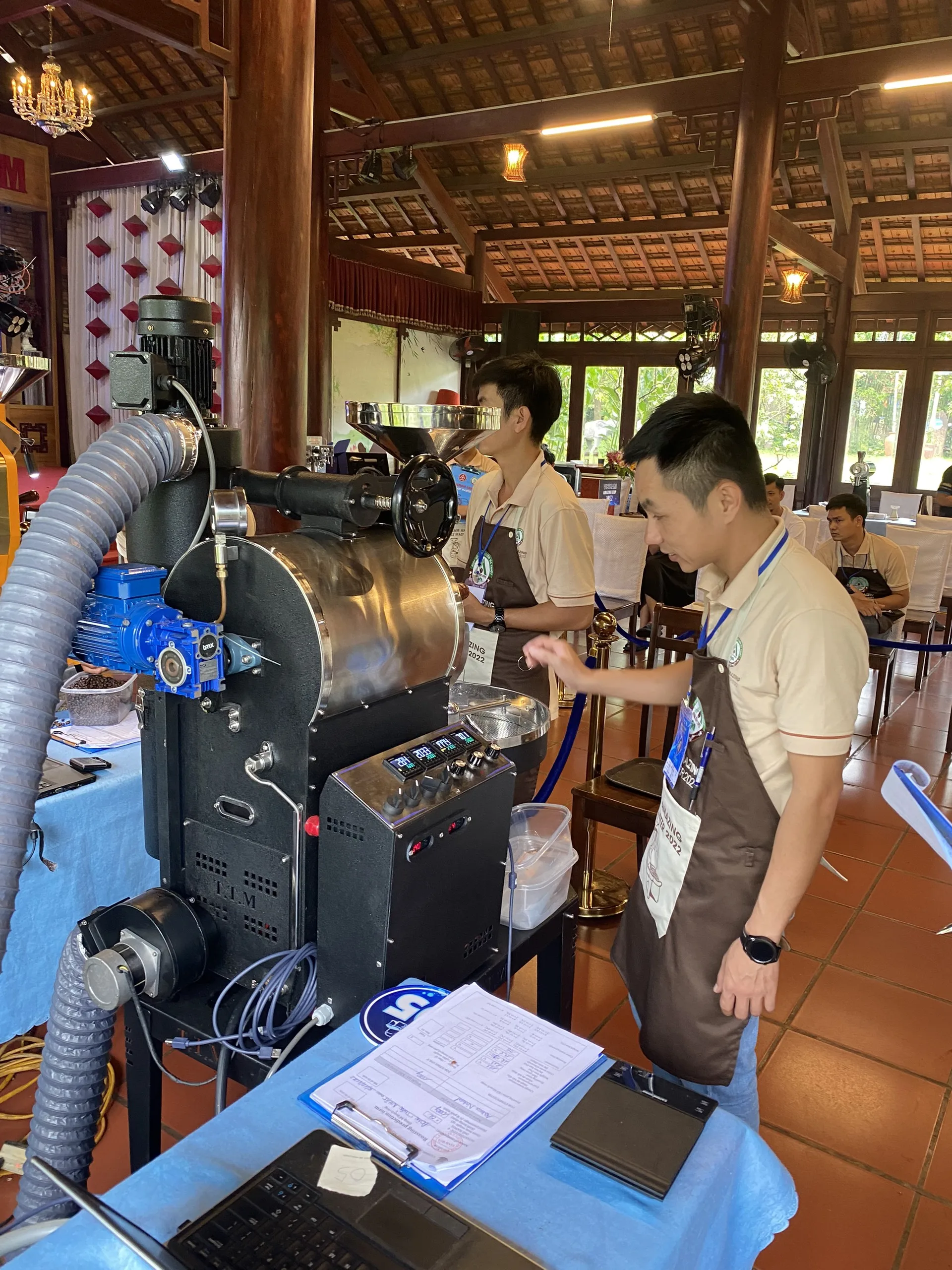 Electric Automatic Stainless Steel 1kg semi Hot Air Coffee Roaster with chaff collector 2022 design