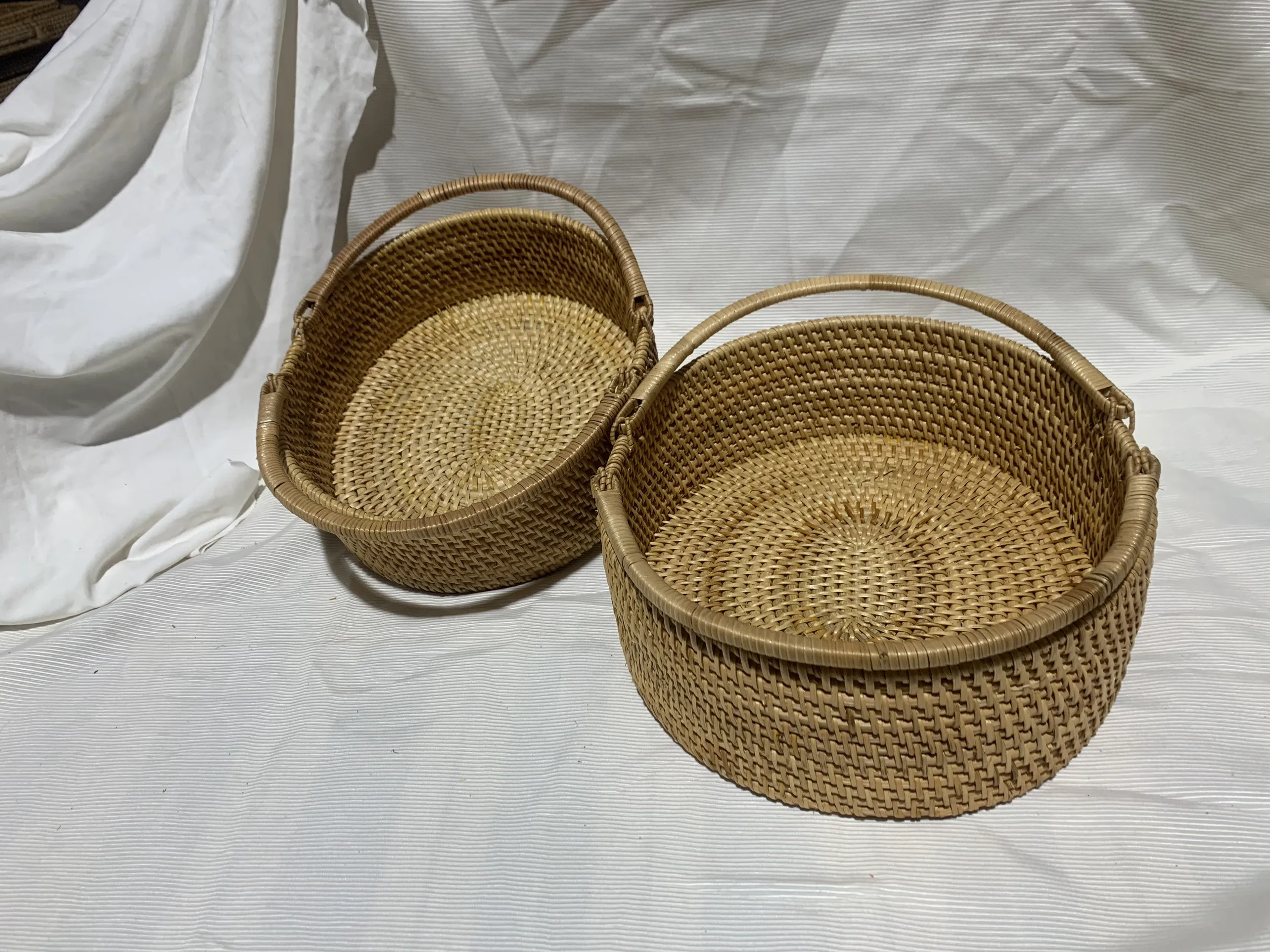 Top Product Hot Trend Custom Material Eco Friendly Manufacturer baskets for storage Rattan Fruit Basket Made In Vietnam