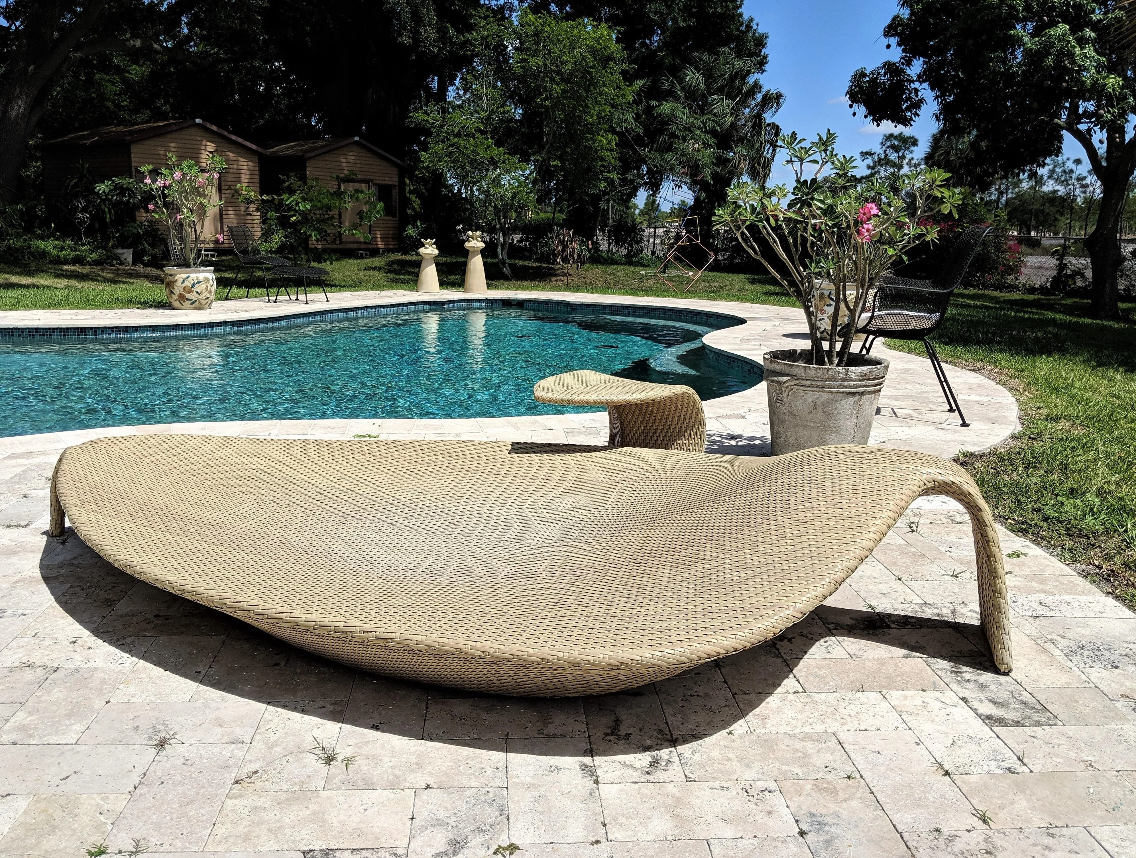 Poly rattan double bed with canopy made in Vietnam sale furniture latest model with special design