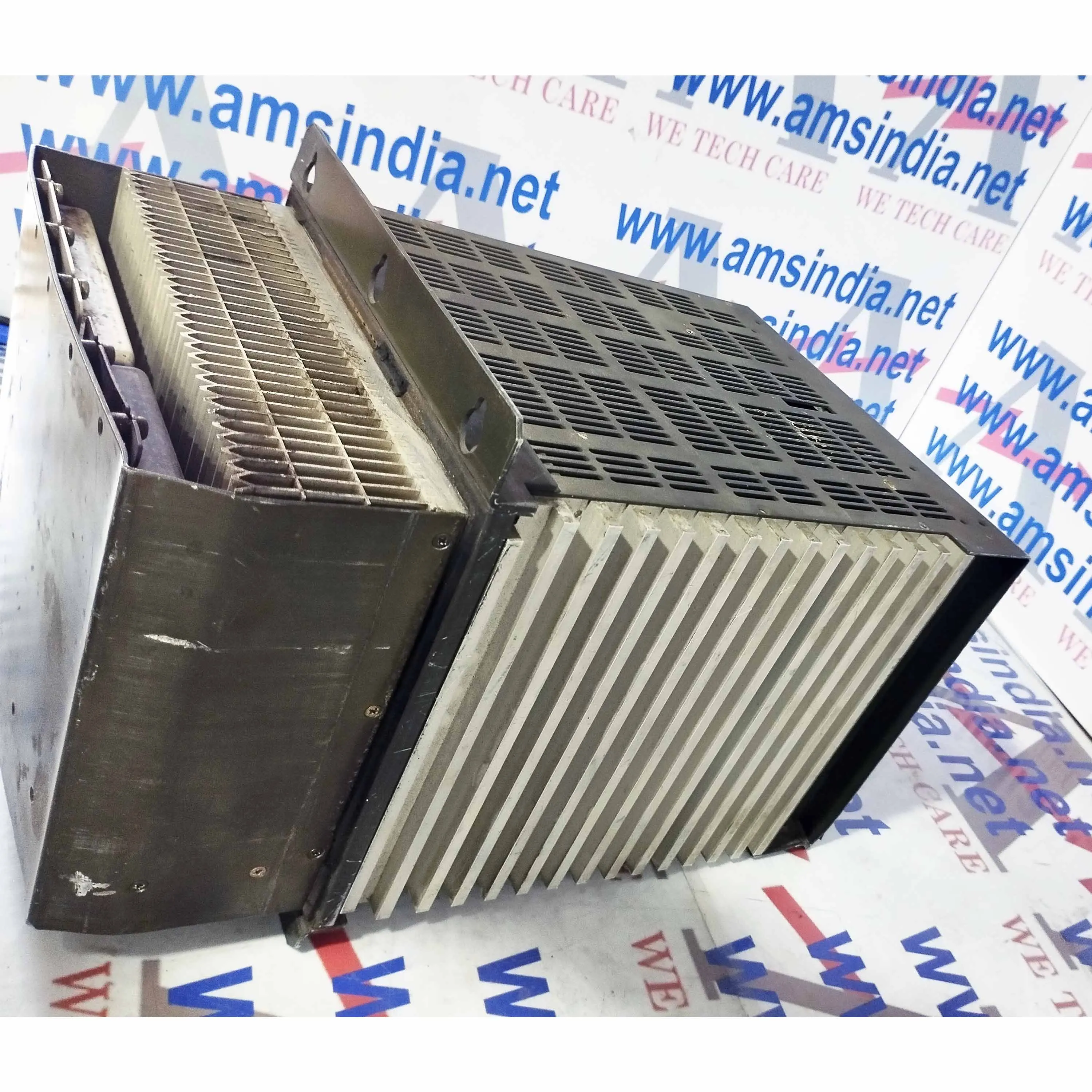 Sanyo Denki | PY0A300A0PX2S01 | Servo amplifier - For use in industrial and cnc automation