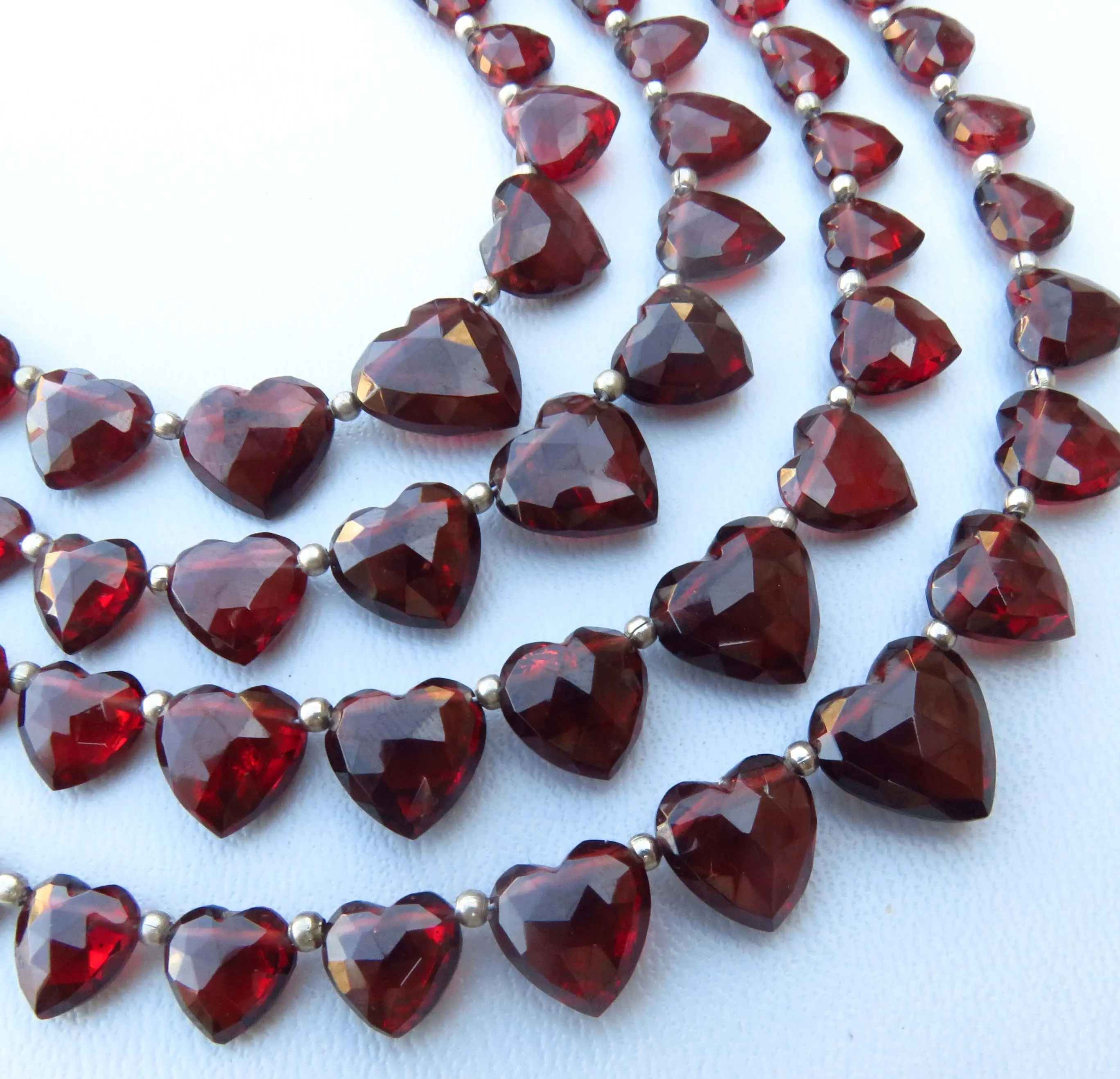 Best Seller Natural Mozambique African Garnet Heart Faceted Carved Gems Beads 7-9mm Cut Mineral Crystal Gemstones IGI Certified