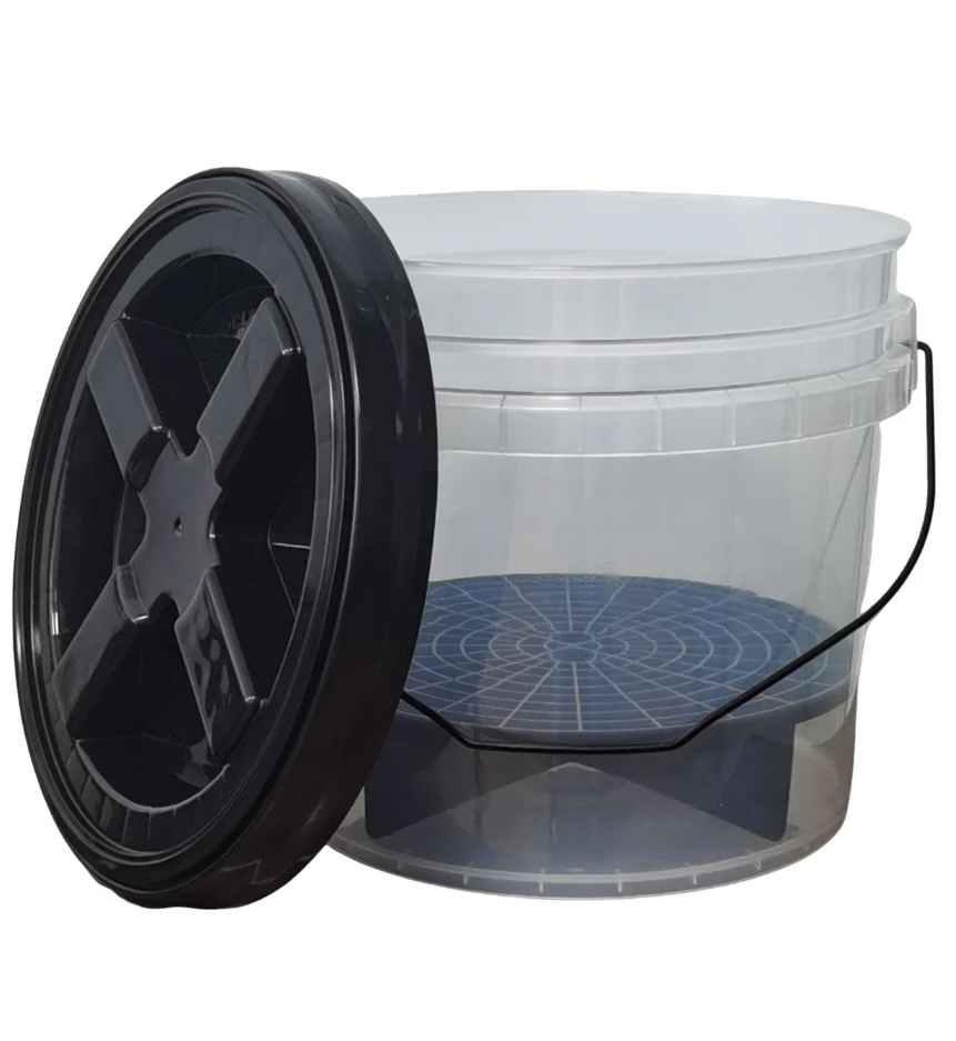 Car Accessory 3.5 Gallon Plastic Bucket Strap Sand Filter And Easy Open Lid Transparent Color