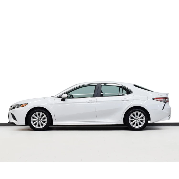 Toyotai Camry для продажи с беспроводной зарядкой телефона и подключением Bluetooth