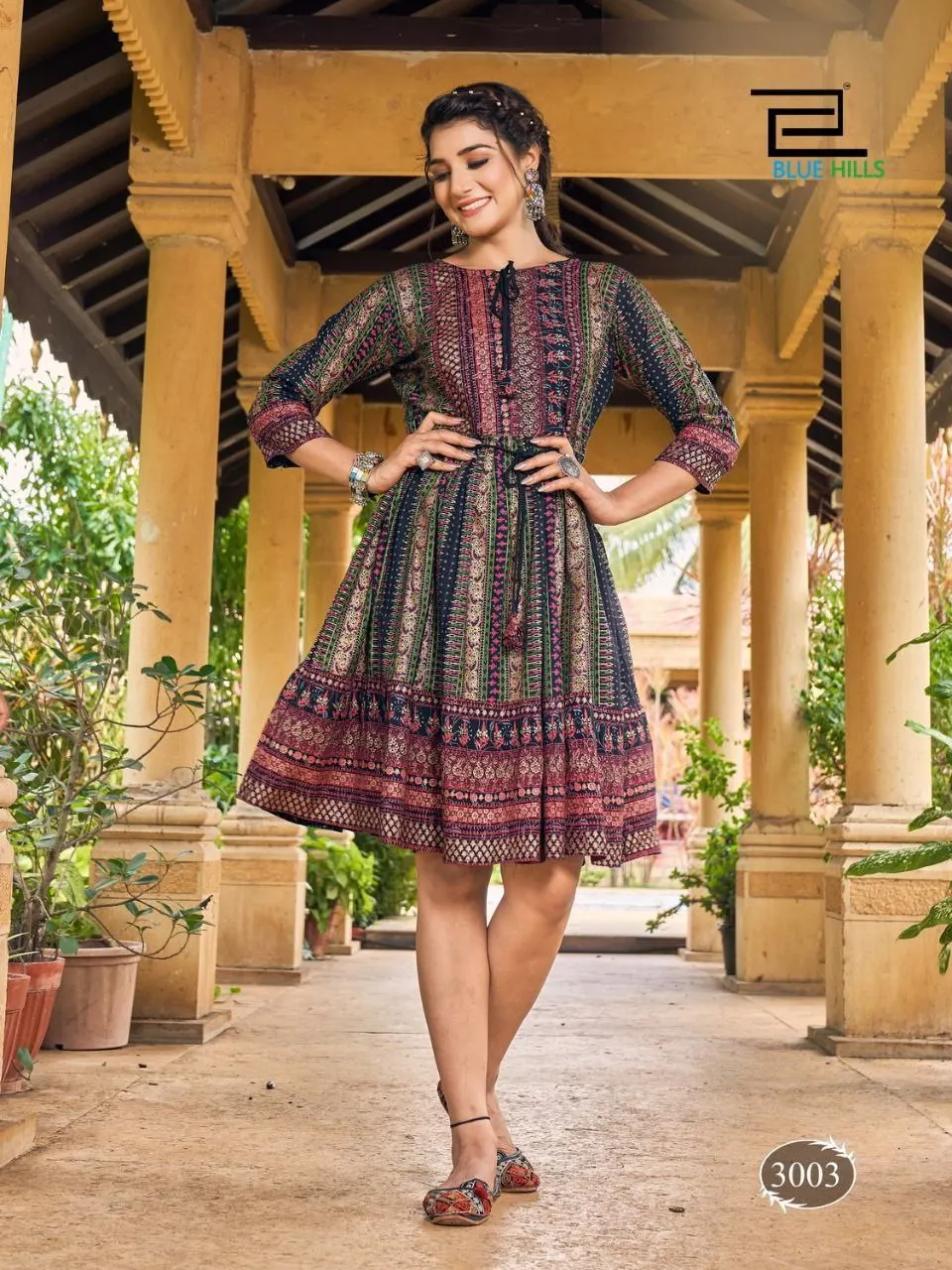 new desgin tops Tunic Style Full Flair With center Belt kurti