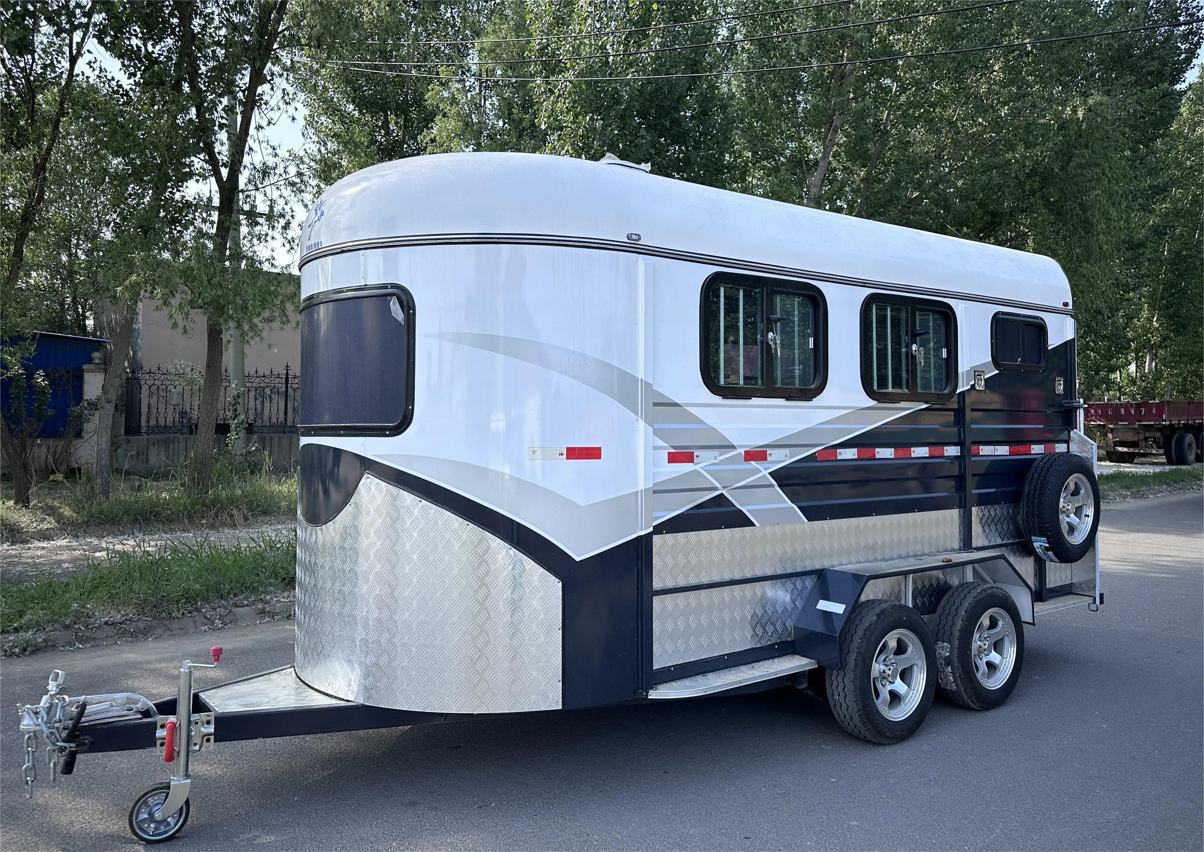 2024 Best Selling 2 Horse Trailer Angle Load Deluxe With Kitchen 2HAL-D