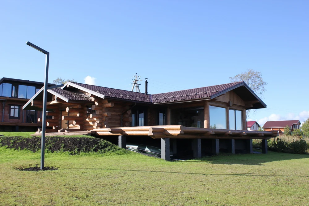 Custom-built Solid Wood Sauna House with Stove 75 sq. m Natural Wooden Log Bath House Kit for Building