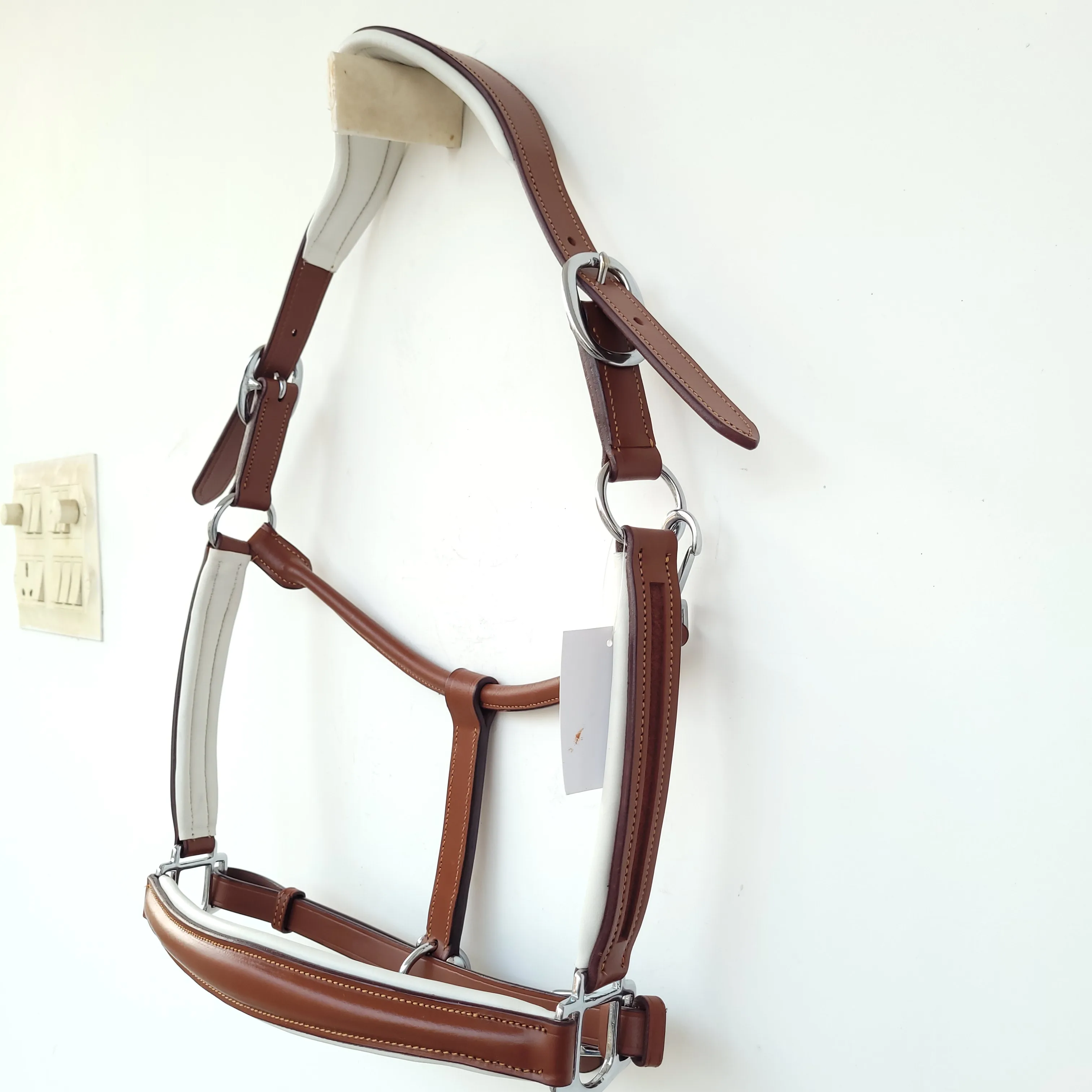 SPORTS HORSE HALTER HEAD COLLAR WITH CONIC SHAPE NOSE PIECE AND SUPERIOR QUALITY BLACK HARDWARE AND SUPER SOFT PADDED