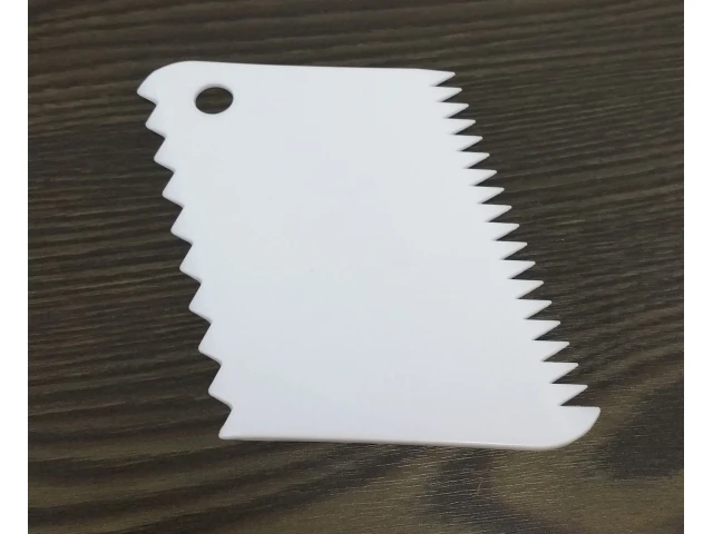 Set of 3 Pcs Cake Scraper and Icing Nozzle round Resin and Metal Mold Stand and Turntable Opp Packing