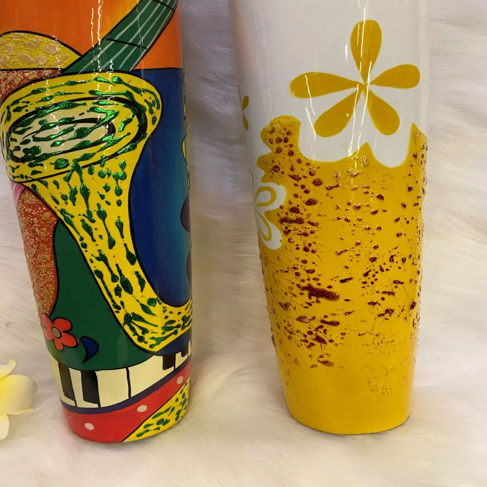 Eco Friendly Nice New Collection Hand Painting Beautiful Lacquered Vase For Displaying Dry Flowers and Home Decoration