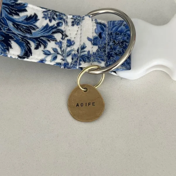 Custom logo engraved solid brass rough and not smooth round blank brass dog tags with struck effect